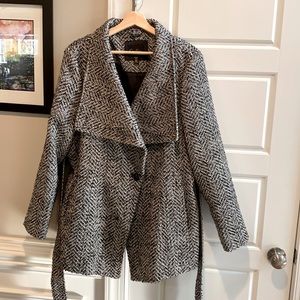 Jessica Simpson 2 button jacket